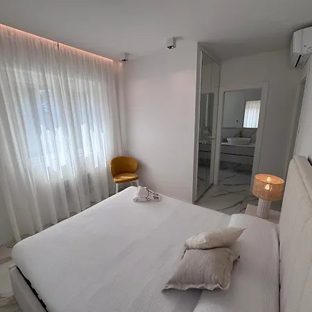 Chic A Luxury Collection Center Apartment *