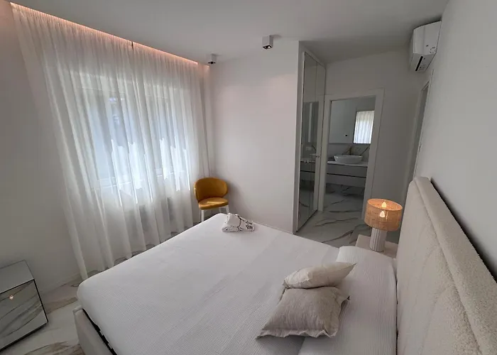 Chic A Luxury Collection Center Apartment *